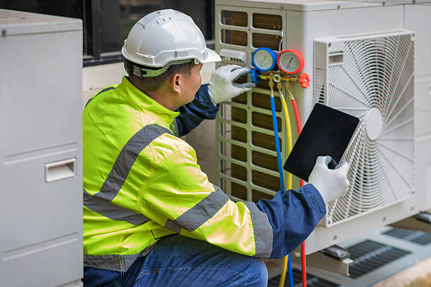 Professional Hvac Installation technician working in Jacksonville, NC